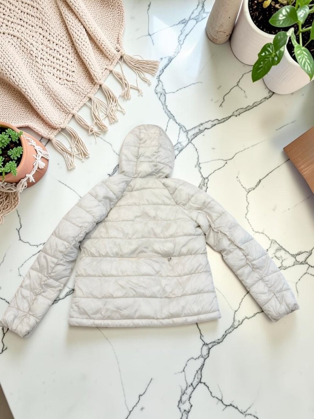 Athleta Aire Puffer Jacket Ivory Cream Size Medium - Picture 9 of 12